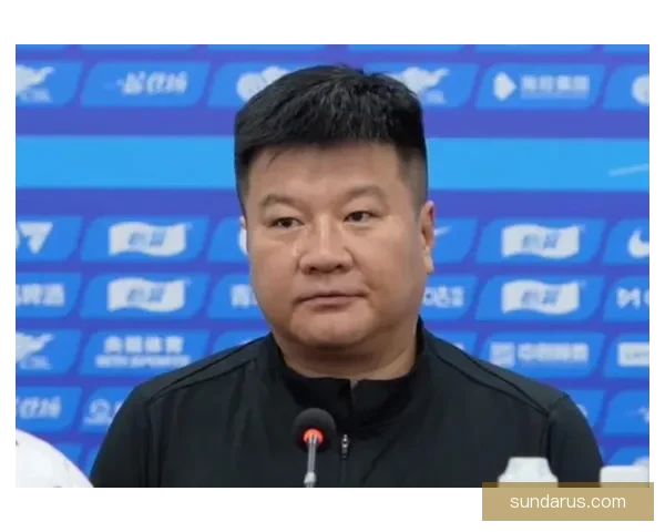 李金羽赛前亮相 两小时后铁人官宣下课